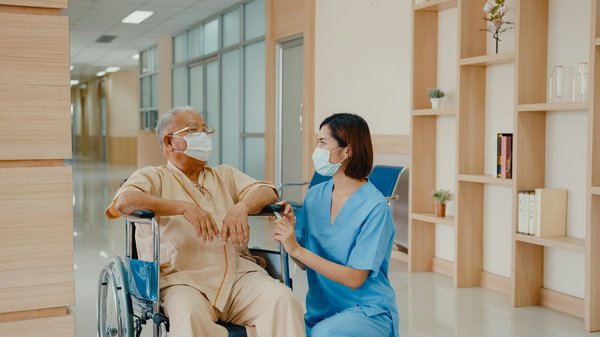 Découvrez les bienfaits des praticiens certifiés en médecine douce